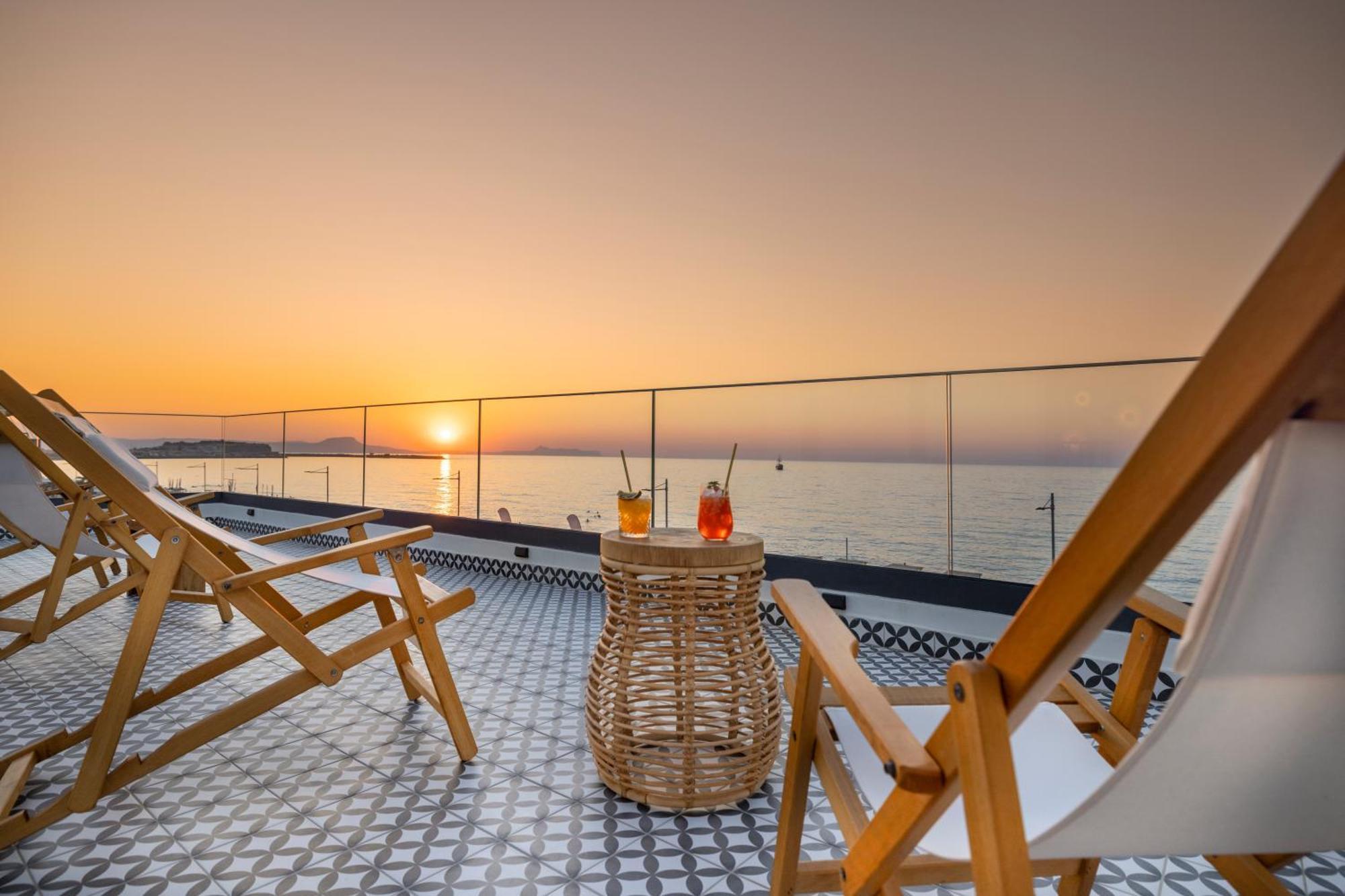 ريثيمنو Calla Luxury Seafront Suites المظهر الخارجي الصورة