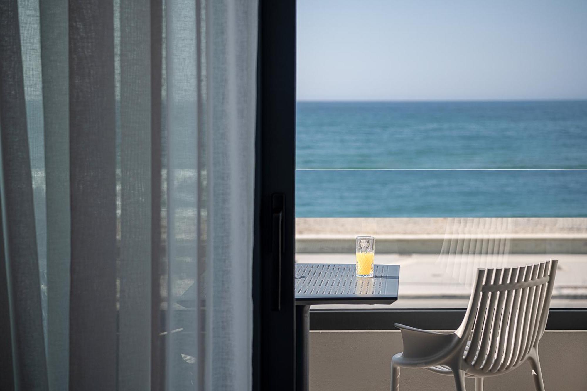 ريثيمنو Calla Luxury Seafront Suites المظهر الخارجي الصورة